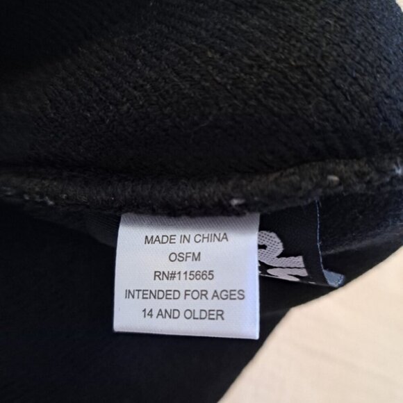 Star Wars ages 14 & up beanie pom hat Black & gray with red embroidery, EUC - Picture 3 of 4